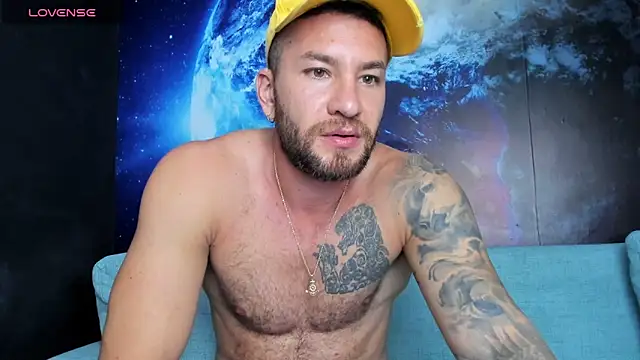 Snapshot of delessandro_world chatting on 03-21-25, 05:32 delessandro world online show from 03-21-25, 05:32