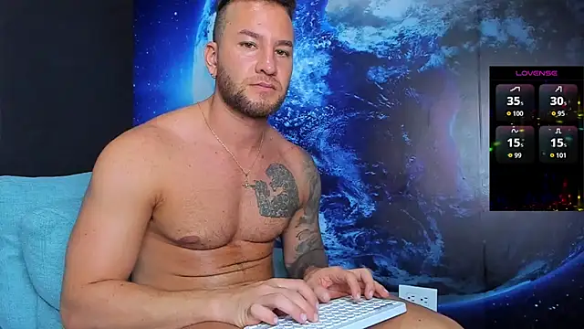 Snapshot of delessandro_world chatting on 09-22-25, 12:45 delessandro world online show from 09-22-25, 12:45