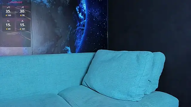 Snapshot of delessandro_world chatting on 09-28-25, 12:05 delessandro world online show from 09-28-25, 12:05