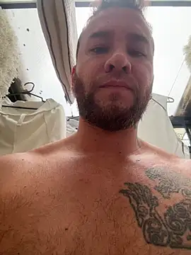 Snapshot of delessandro_world chatting on 10-24-25, 04:47 delessandro world online show from 10-24-25, 04:47