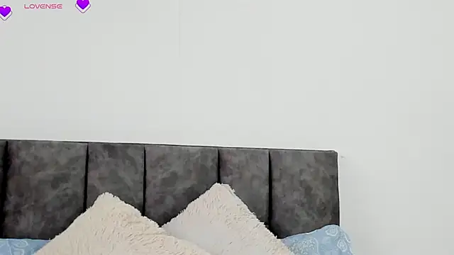 VeronicaTonu online show from 02-24-25, 02:37