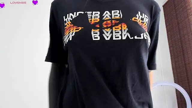 VeronicaTonu online show from 10-17-25, 03:14