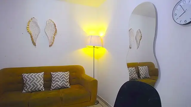 paolunaa online show from 11-21-25, 12:54