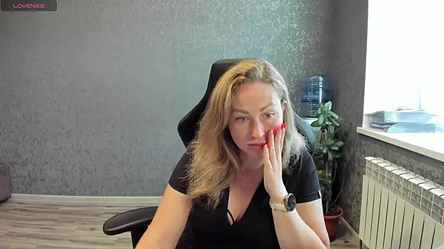 goddeesssssss online show from 06-11-26, 06:33