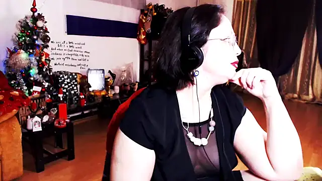 Snapshot of Imperatriza chatting on 12-26-24, 04:10 Imperatriza online show from 12-26-24, 04:10