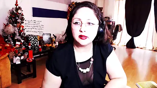 Snapshot of Imperatriza chatting on 12-26-24, 10:16 Imperatriza online show from 12-26-24, 10:16