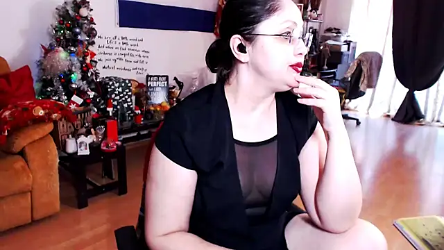 Snapshot of Imperatriza chatting on 01-02-25, 11:52 Imperatriza online show from 01-02-25, 11:52