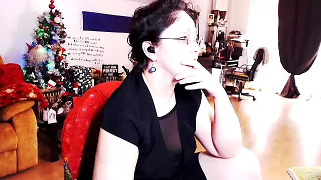 Snapshot of Imperatriza chatting on 01-07-25, 11:48 Imperatriza online show from 01-07-25, 11:48