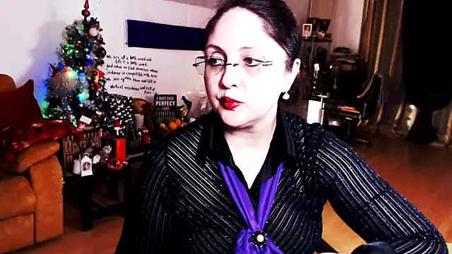 Snapshot of Imperatriza chatting on 01-09-25, 03:34 Imperatriza online show from 01-09-25, 03:34