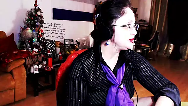 Snapshot of Imperatriza chatting on 01-09-25, 06:36 Imperatriza online show from 01-09-25, 06:36