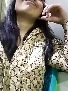 angelie 3 online show from 12-29-24, 03:11
