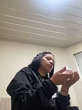 angelie 3 online show from 02-20-25, 05:33