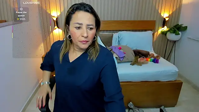luciana ballesteros  online show from 04-30-26, 12:11