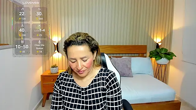 luciana ballesteros  online show from 06-23-26, 12:14