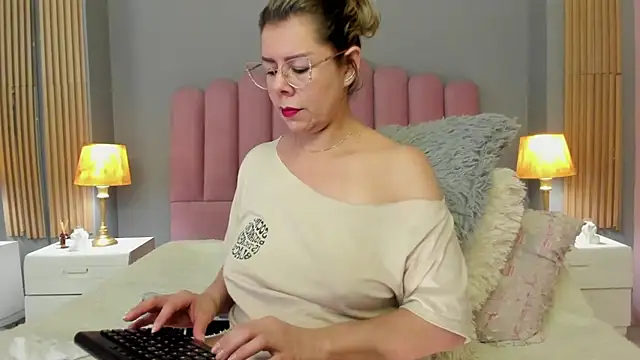 RamonaSimons online show from 02-23-25, 06:01