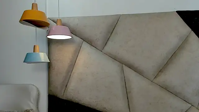 FaloonRoussel online show from 02-18-26, 06:04