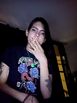 lilithnyx333 online show from 05-04-26, 04:08