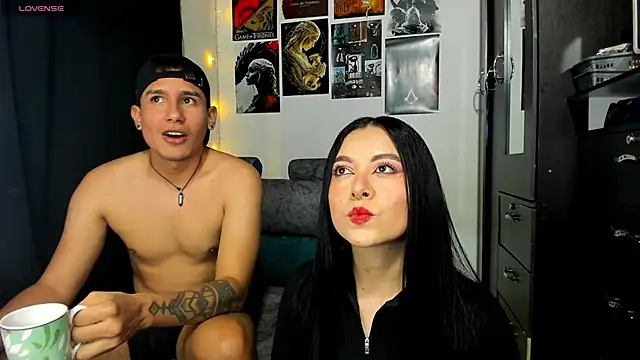 Snapshot of ethan_chloeee chatting on 03-19-26, 04:05 ethan chloeee online show from 03-19-26, 04:05