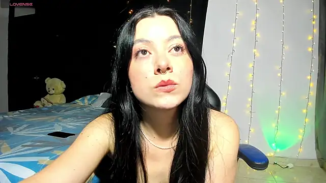 Snapshot of ethan_chloeee chatting on 07-11-26, 04:04 ethan chloeee online show from 07-11-26, 04:04