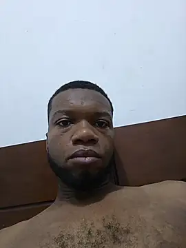 Snapshot of break9inch chatting on 11-11-25, 02:06 break9inch online show from 11-11-25, 02:06