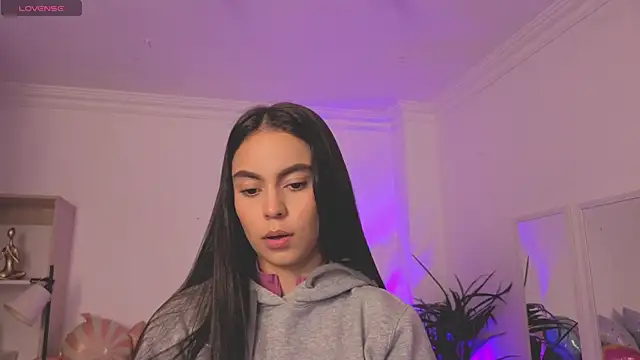 Aleejaa   online show from 06-24-26, 11:31