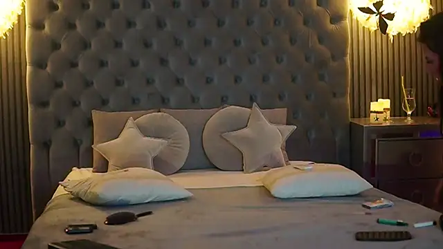 Snapshot of AmelyNoir chatting on 01-13-25, 10:03 AmelyNoir online show from 01-13-25, 10:03