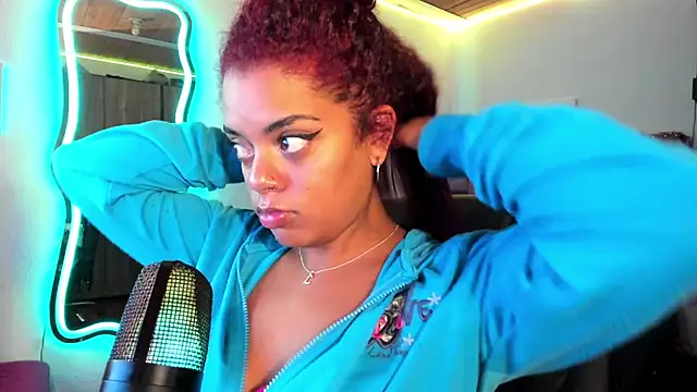 Snapshot of ladyrd1 chatting on 01-15-25, 05:50 ladyrd1 online show from 01-15-25, 05:50