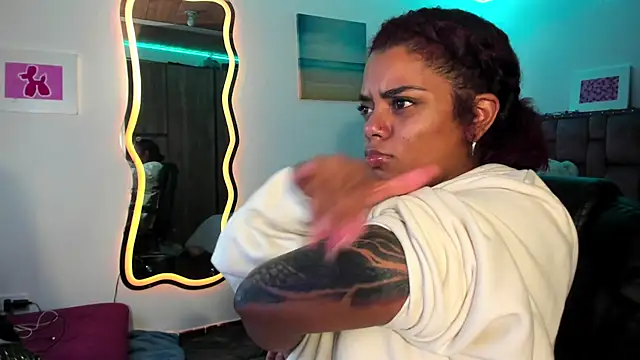 Snapshot of ladyrd1 chatting on 01-24-25, 07:41 ladyrd1 online show from 01-24-25, 07:41