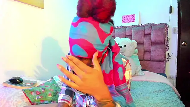 Snapshot of ladyrd1 chatting on 01-25-25, 06:45 ladyrd1 online show from 01-25-25, 06:45