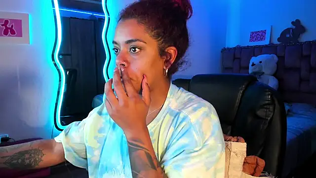 Snapshot of ladyrd1 chatting on 02-03-25, 07:07 ladyrd1 online show from 02-03-25, 07:07