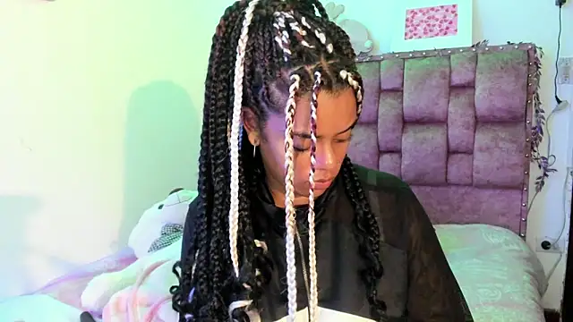 Snapshot of ladyrd1 chatting on 03-13-25, 06:37 ladyrd1 online show from 03-13-25, 06:37