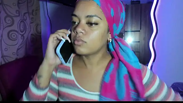 Snapshot of ladyrd1 chatting on 09-16-25, 06:58 ladyrd1 online show from 09-16-25, 06:58