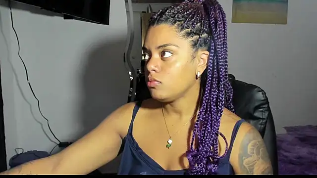 Snapshot of ladyrd1 chatting on 10-02-25, 10:50 ladyrd1 online show from 10-02-25, 10:50