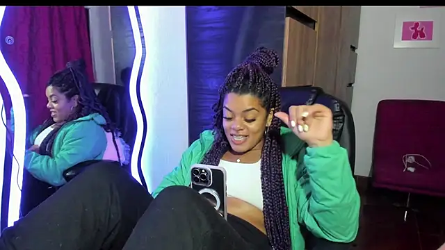 Snapshot of ladyrd1 chatting on 11-05-25, 02:11 ladyrd1 online show from 11-05-25, 02:11