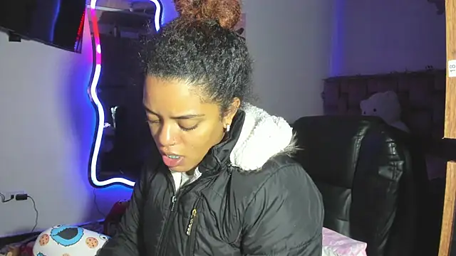 ladyrd1 online show from 02-21-26, 04:35