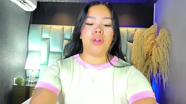 Snapshot of MarianaGarciaa__ chatting on 04-18-26, 07:29 MarianaGarciaa online show from 04-18-26, 07:29