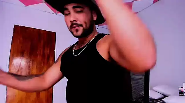 Snapshot of Sebas-hott chatting on 01-19-25, 07:57 Sebas-hott online show from 01-19-25, 07:57