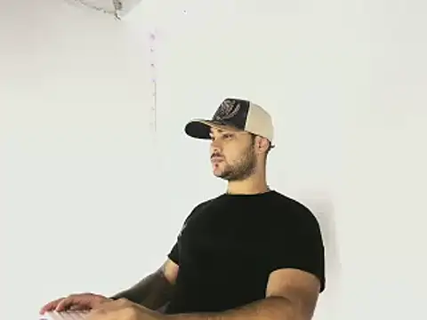 Sebas-hott online show from 10-05-25, 10:07