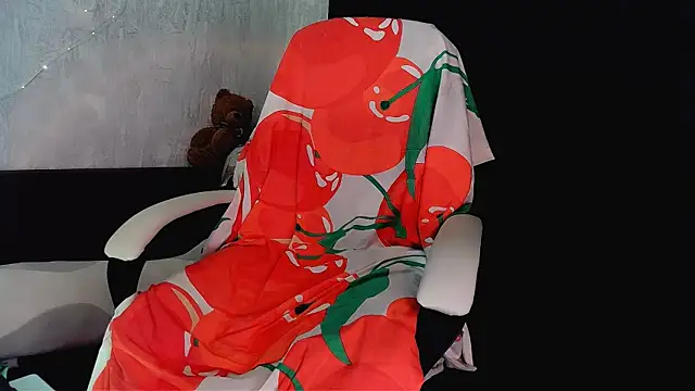 Teasing Molly online show from 09-15-25, 01:33