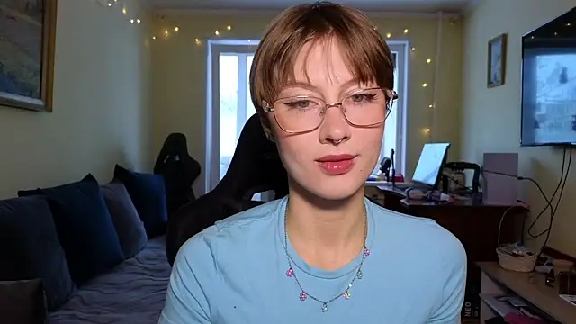 MalvinaBlum online show from 12-19-25, 05:36