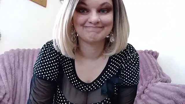 Snapshot of YourSweetJam chatting on 02-18-26, 06:31 YourSweetJam online show from 02-18-26, 06:31