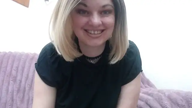 Snapshot of YourSweetJam chatting on 03-07-26, 05:21 YourSweetJam online show from 03-07-26, 05:21