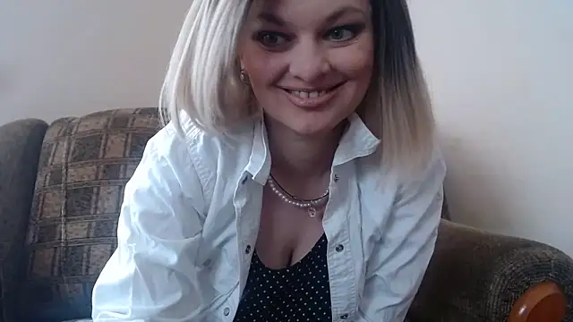 Snapshot of YourSweetJam chatting on 04-09-26, 11:04 YourSweetJam online show from 04-09-26, 11:04