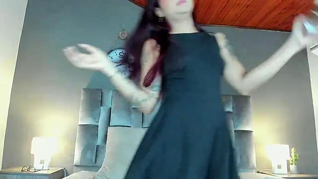 Snapshot of alaia-rogers chatting on 01-07-25, 11:37 alaia-rogers online show from 01-07-25, 11:37