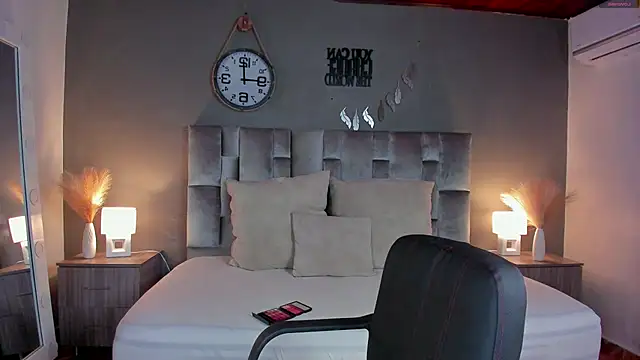 Snapshot of alaia-rogers chatting on 03-06-25, 12:09 alaia-rogers online show from 03-06-25, 12:09