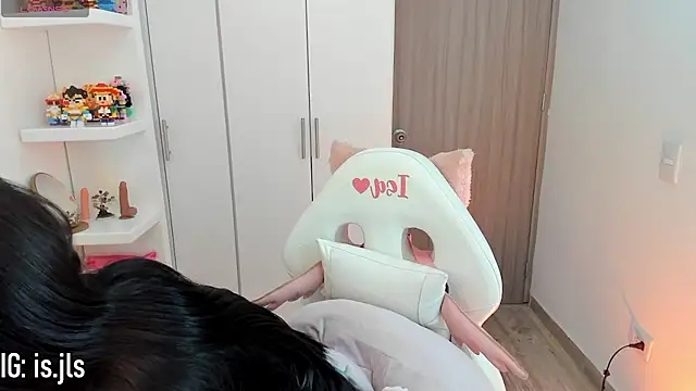 isa bellaa0 online show from 10-02-25, 04:30