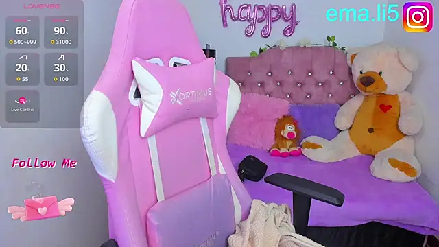 Snapshot of ema_tayy chatting on 03-05-26, 11:01 ema tayy online show from 03-05-26, 11:01