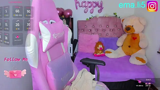 Snapshot of ema_tayy chatting on 03-07-26, 10:07 ema tayy online show from 03-07-26, 10:07