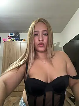 Snapshot of ema_tayy chatting on 03-14-26, 10:48 ema tayy online show from 03-14-26, 10:48