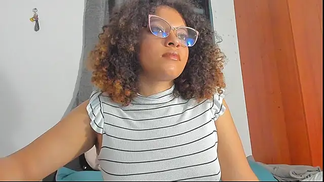 Ada gales  online show from 11-04-25, 02:43